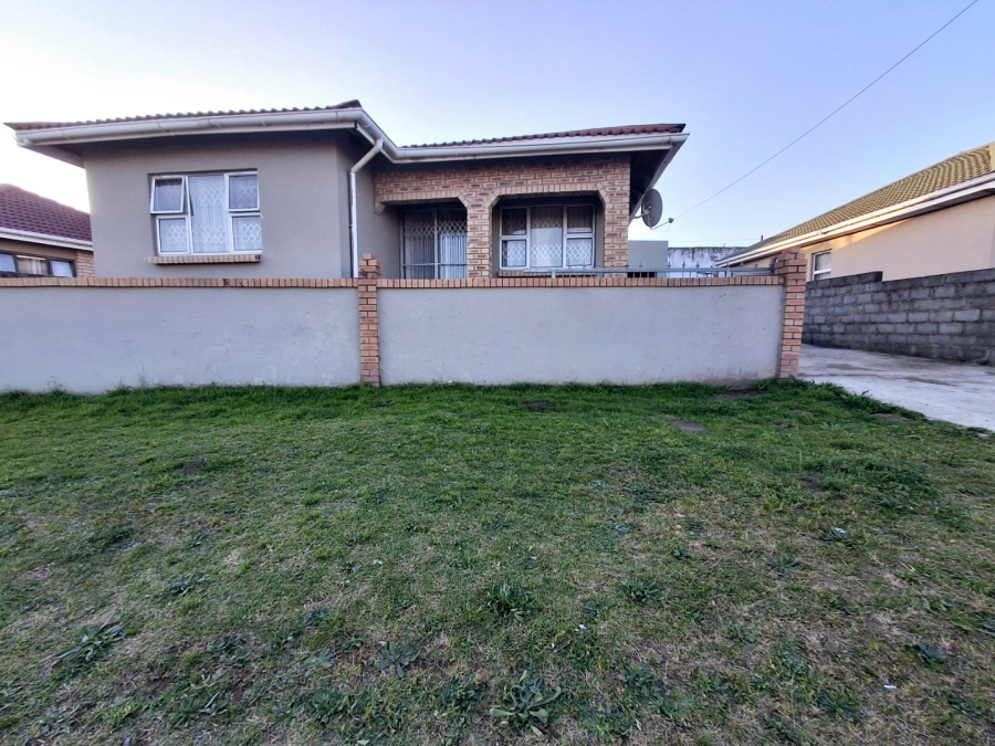 5 Bedroom Property for Sale in Mdantsane Eastern Cape
